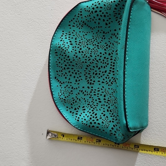 Makeup bag clutch ID holder - Picture 12 of 13